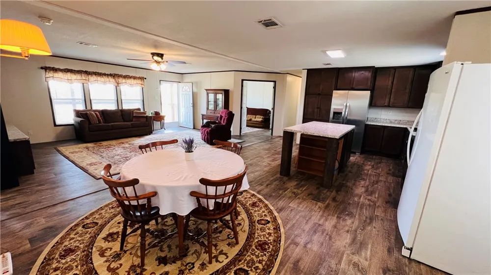 125 Lago Dr Sandia, TX 78383