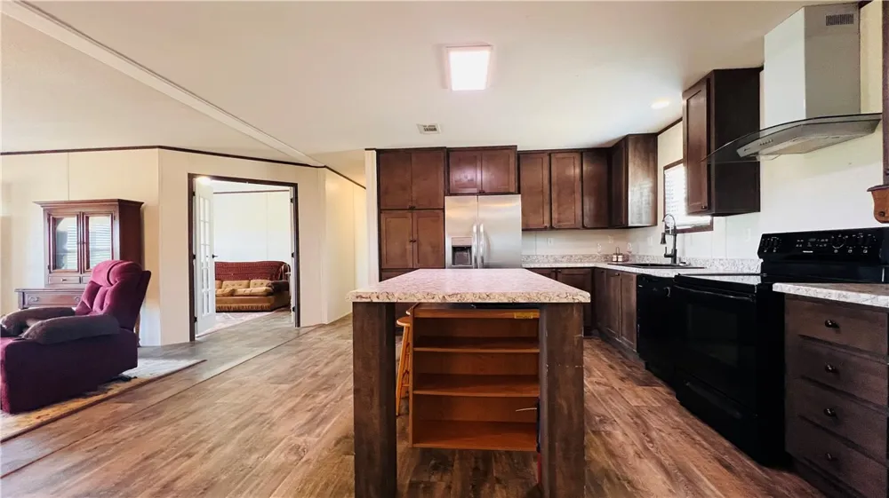 125 Lago Dr Sandia, TX 78383