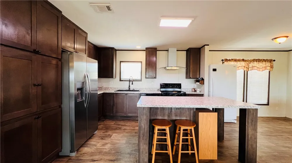 125 Lago Dr Sandia, TX 78383