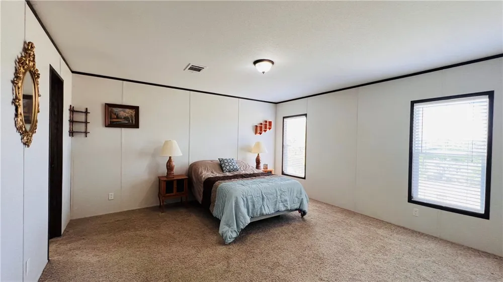 125 Lago Dr Sandia, TX 78383