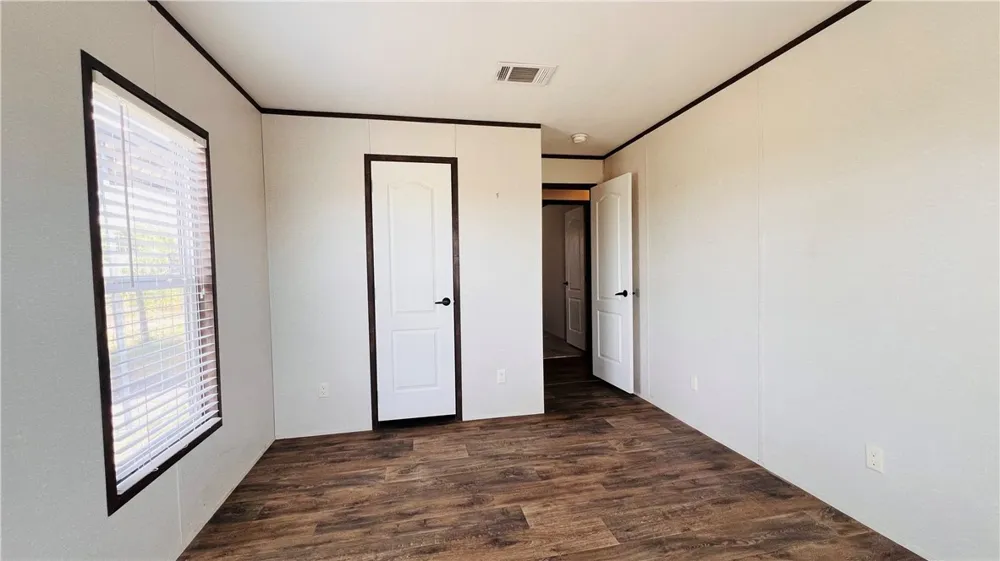 125 Lago Dr Sandia, TX 78383