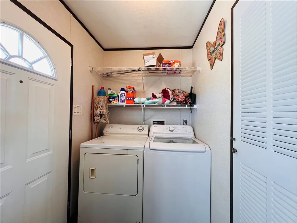 125 Lago Dr Sandia, TX 78383