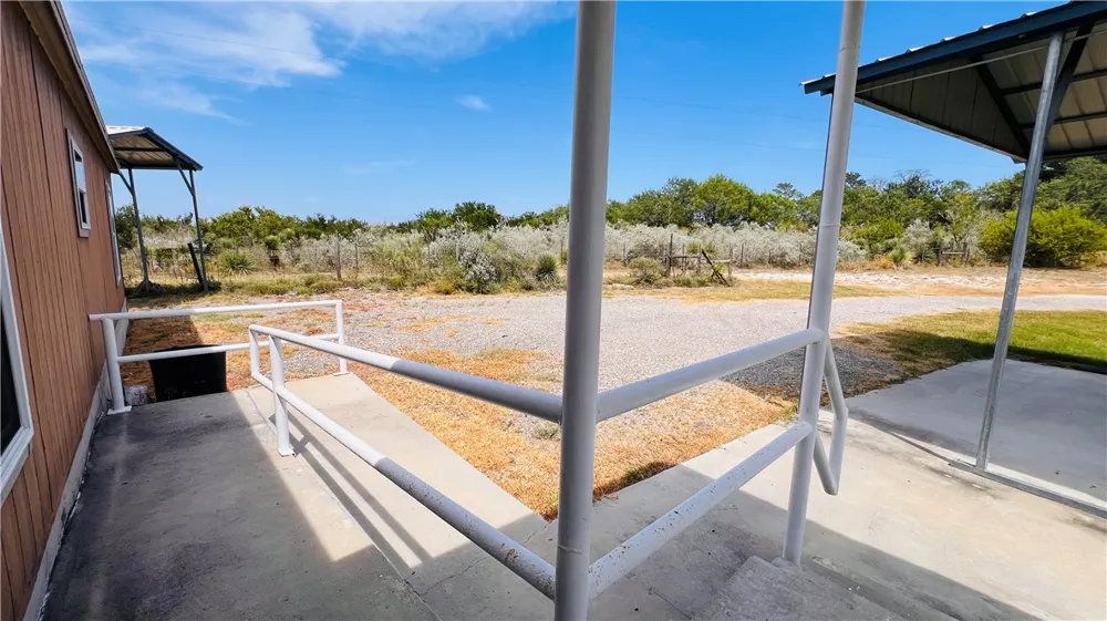 125 Lago Dr Sandia, TX 78383