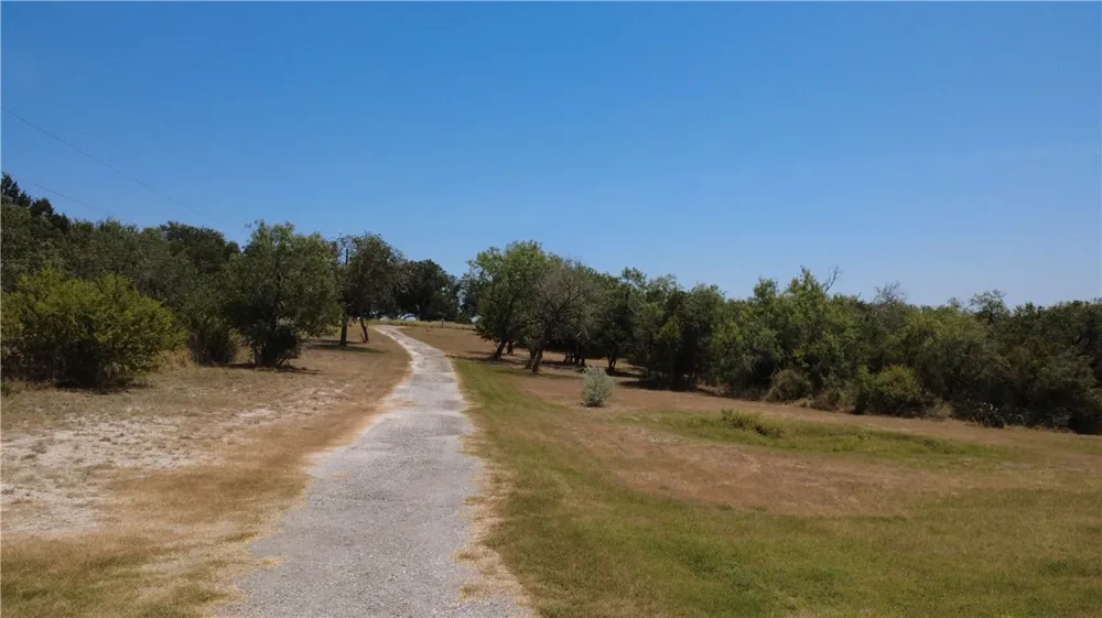 125 Lago Dr Sandia, TX 78383