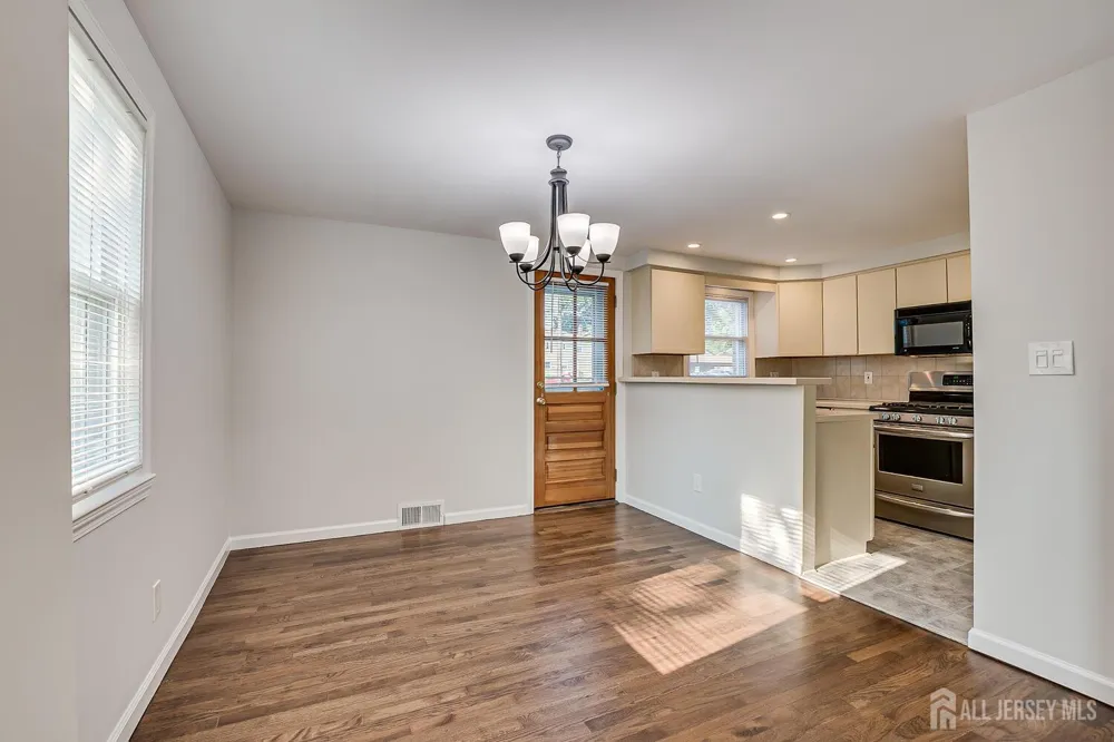 183 High Street Metuchen, NJ 08840