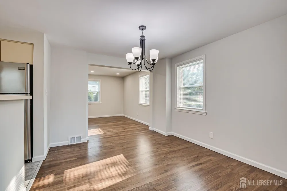 183 High Street Metuchen, NJ 08840