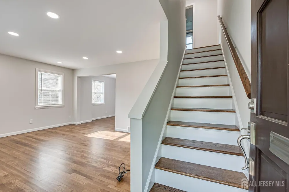 183 High Street Metuchen, NJ 08840