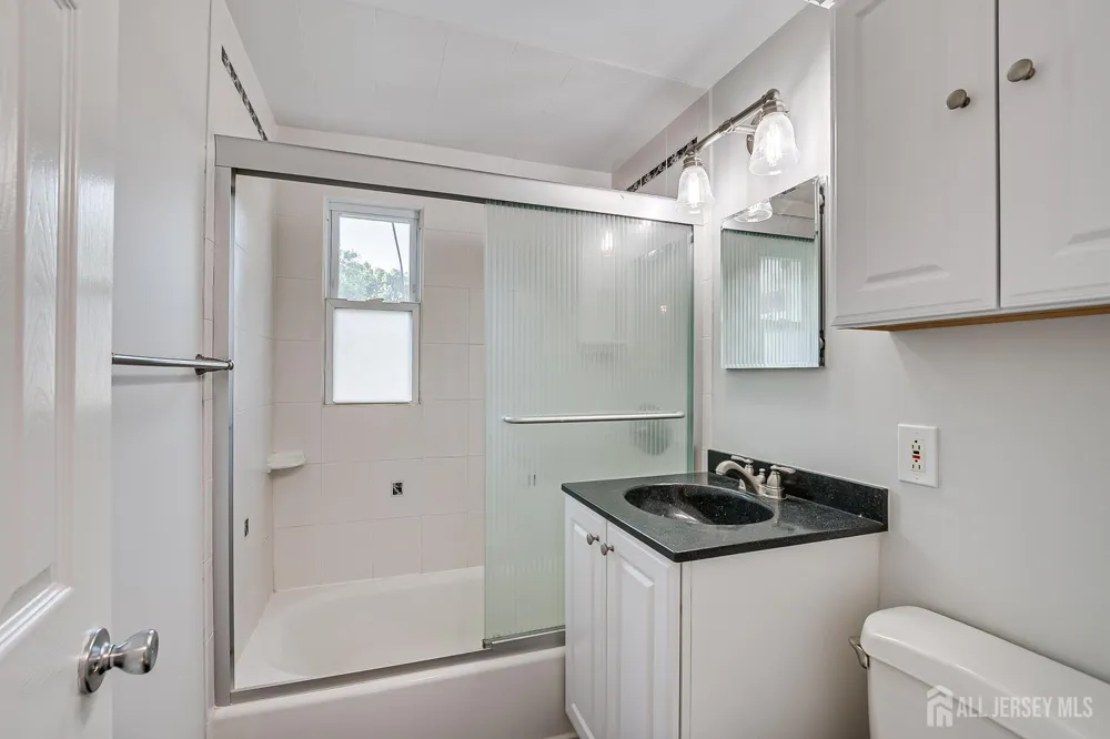 183 High Street Metuchen, NJ 08840