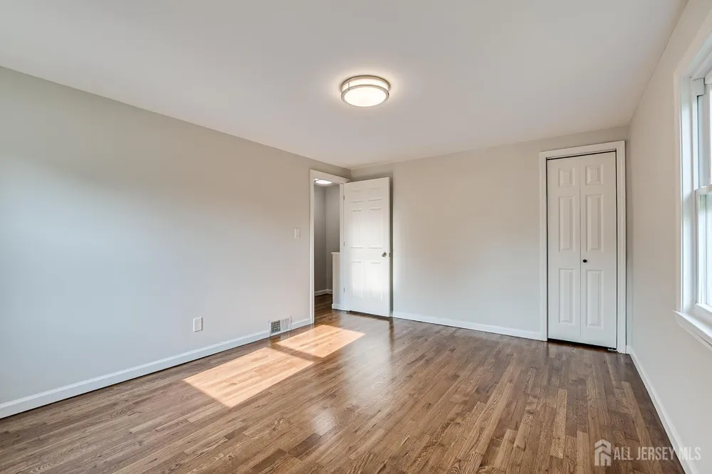 183 High Street Metuchen, NJ 08840