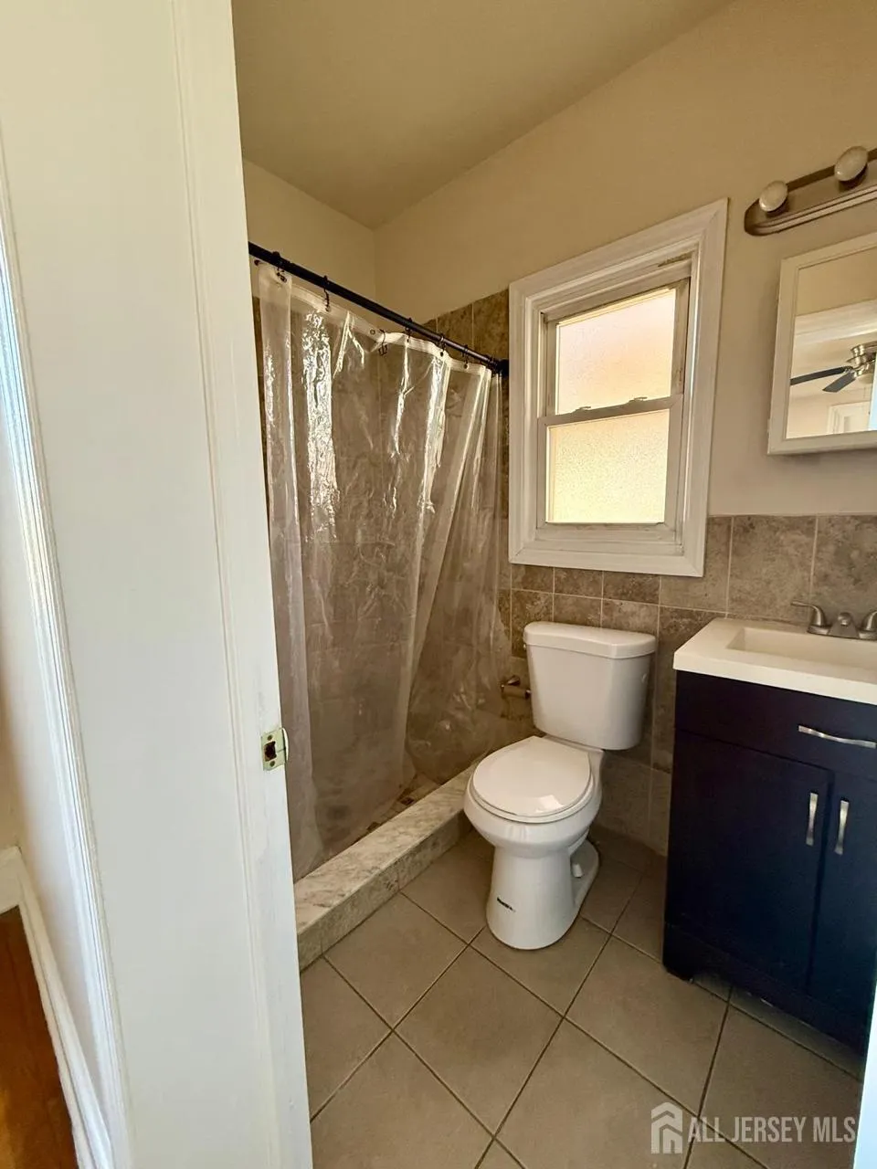 187 Main Street #1 E Woodbridge Proper, NJ 07095
