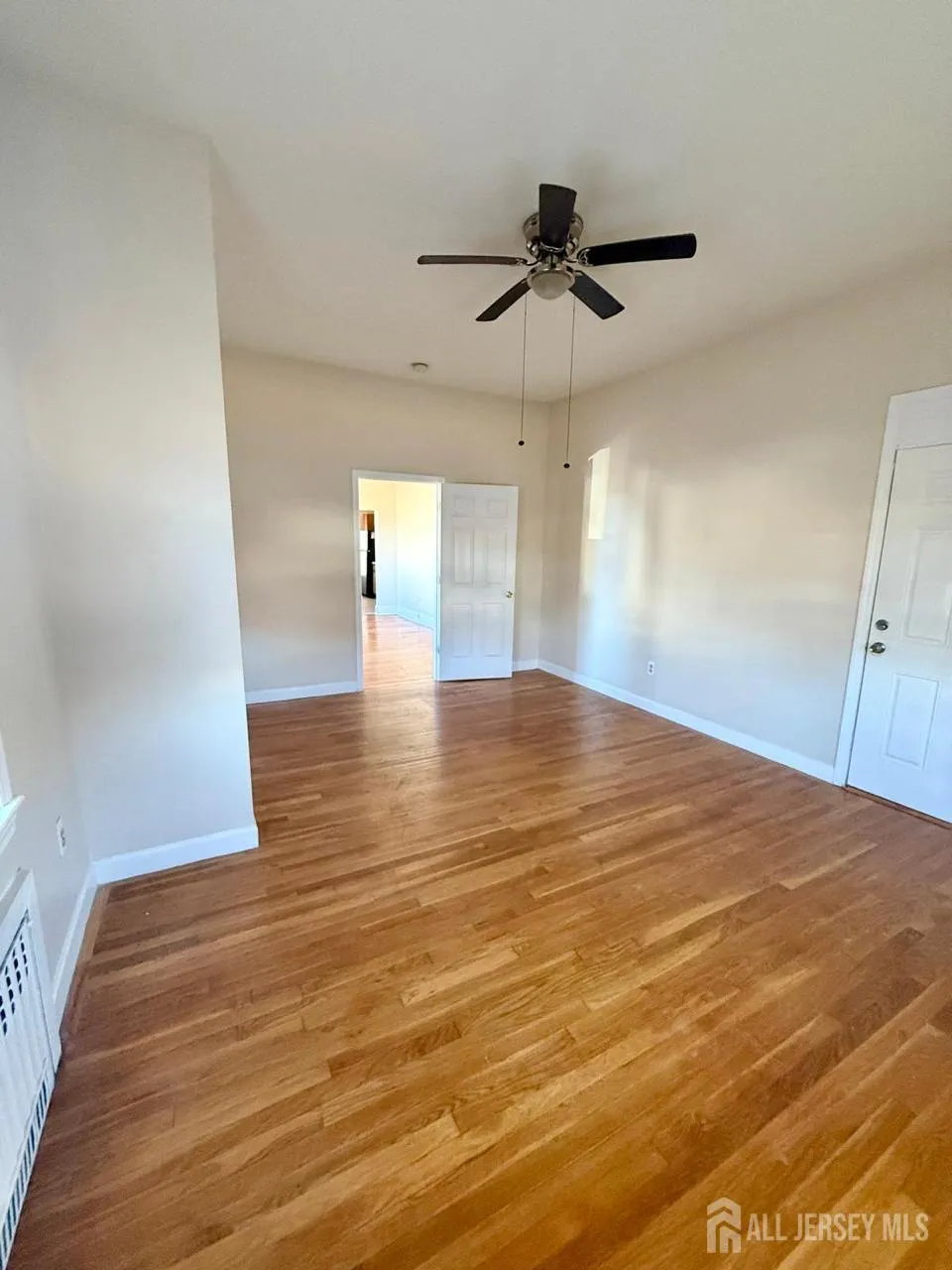 187 Main Street #1 E Woodbridge Proper, NJ 07095
