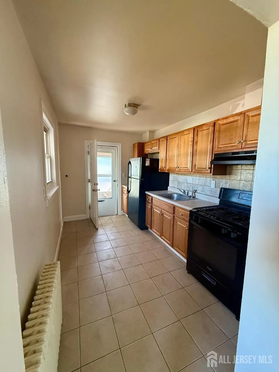 187 Main Street #1 E Woodbridge Proper, NJ 07095