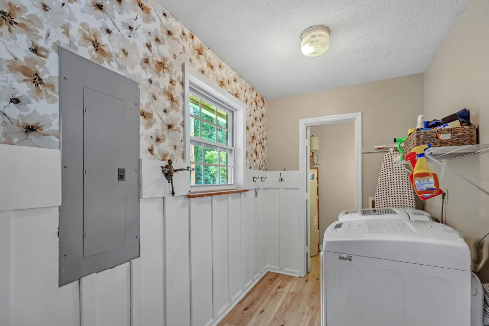 335 Winchester Road Lenoir City, TN 37772