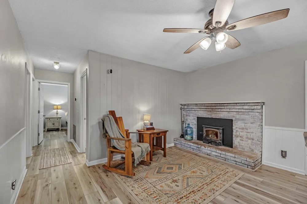 335 Winchester Road Lenoir City, TN 37772