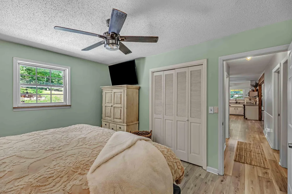 335 Winchester Road Lenoir City, TN 37772