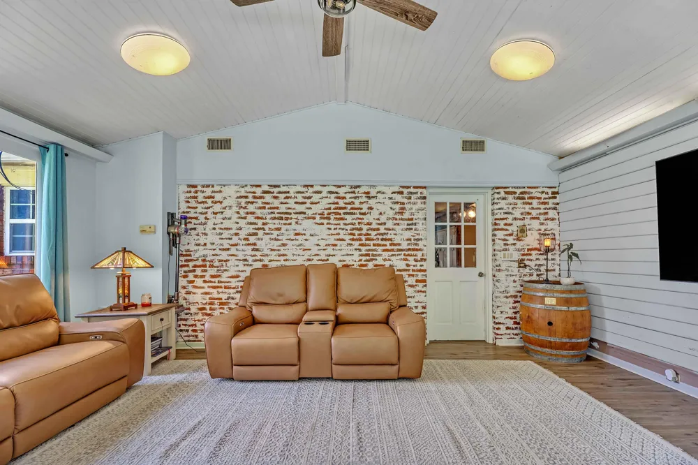 335 Winchester Road Lenoir City, TN 37772