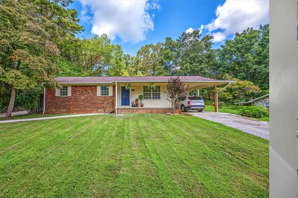 335 Winchester Road Lenoir City, TN 37772