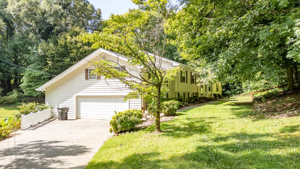 1515 Crestway Drive Athens, TN 37303