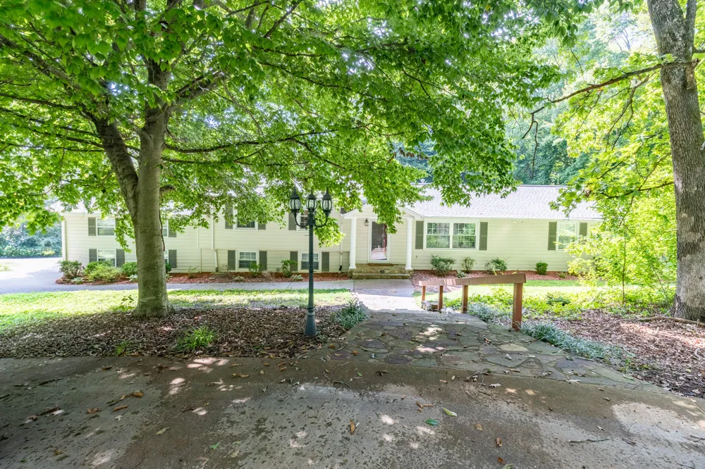 1515 Crestway Drive Athens, TN 37303