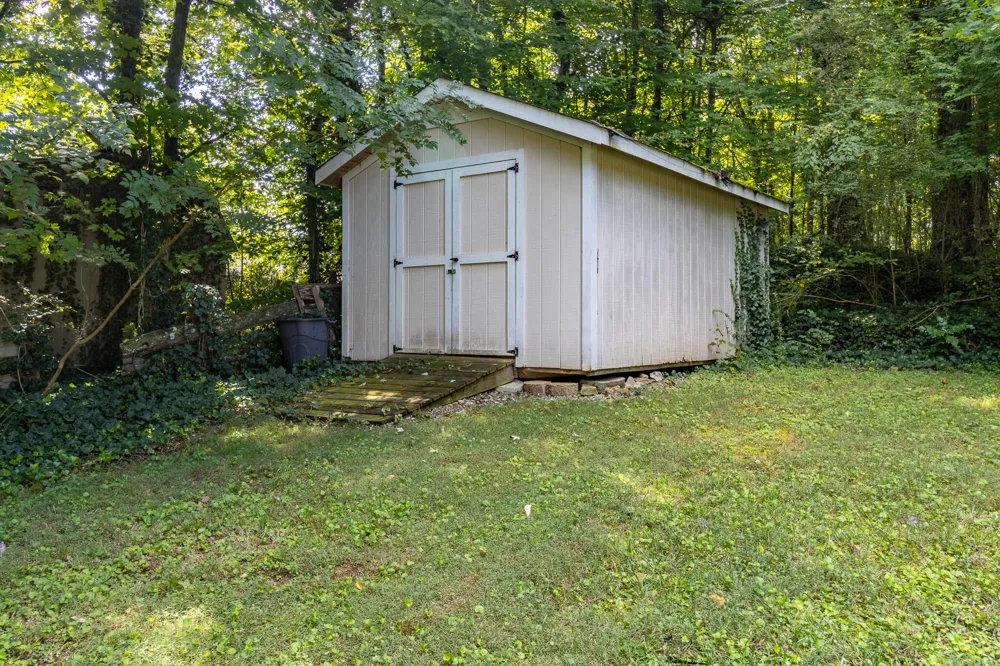 1515 Crestway Drive Athens, TN 37303