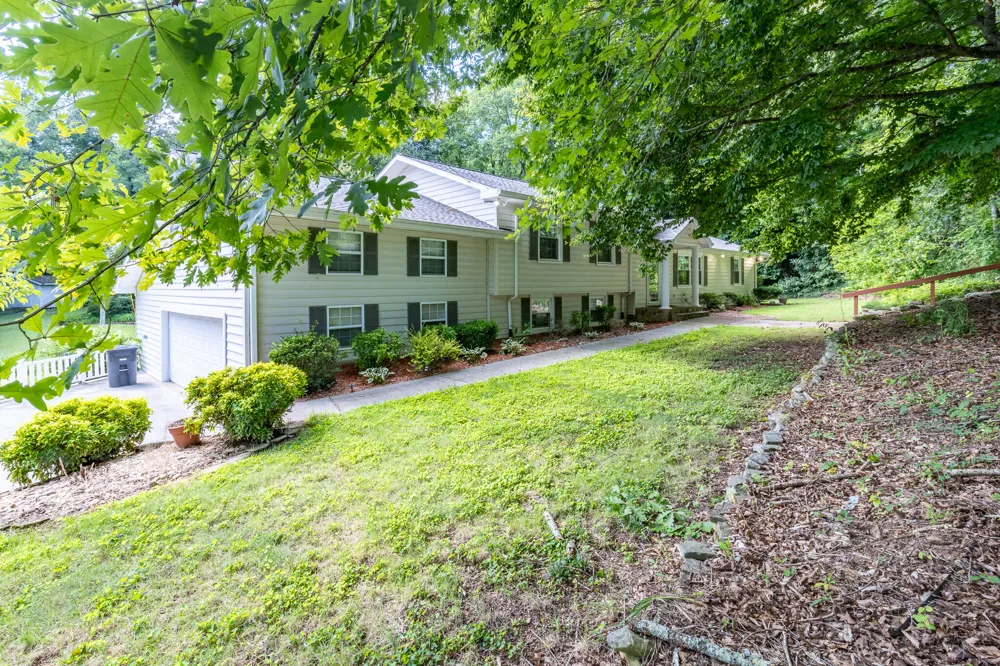 1515 Crestway Drive Athens, TN 37303