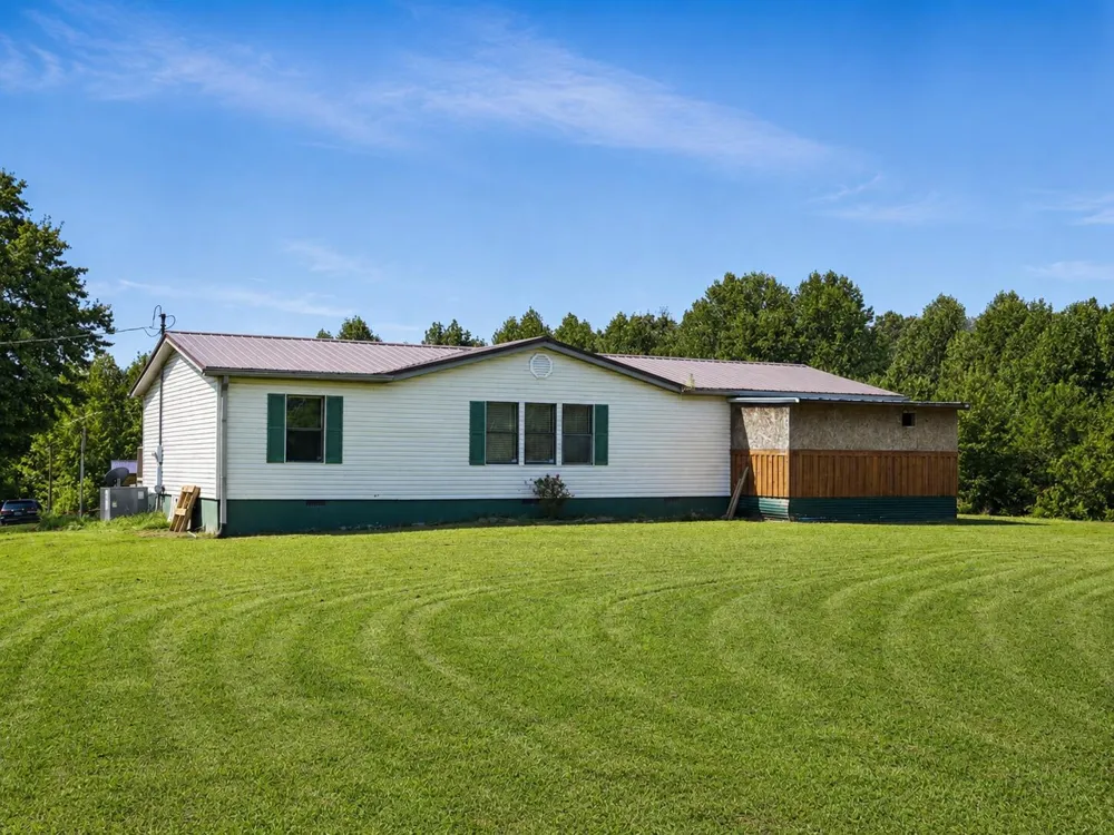 7693 Al Hwy 117 Flat Rock, AL 35966