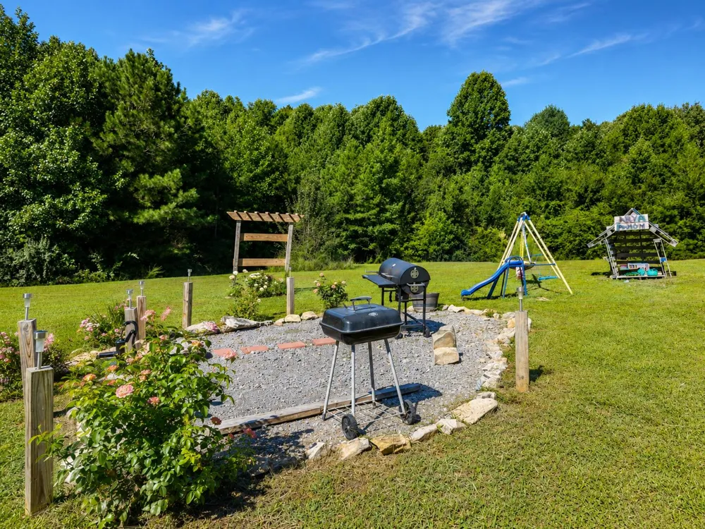 7693 Al Hwy 117 Flat Rock, AL 35966