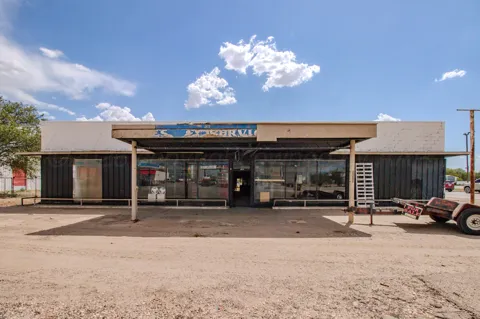 211 W First St  (HWY 287)