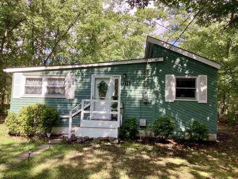 279 Pine Ave
