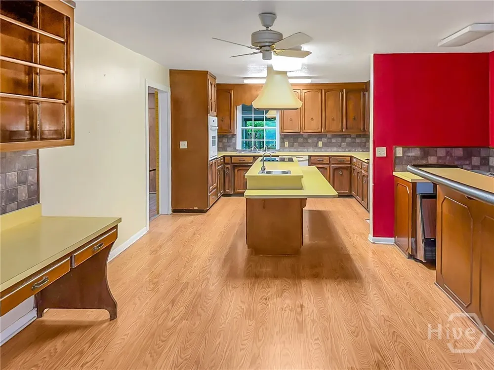 801 S Gordon Avenue Adel, GA 31620