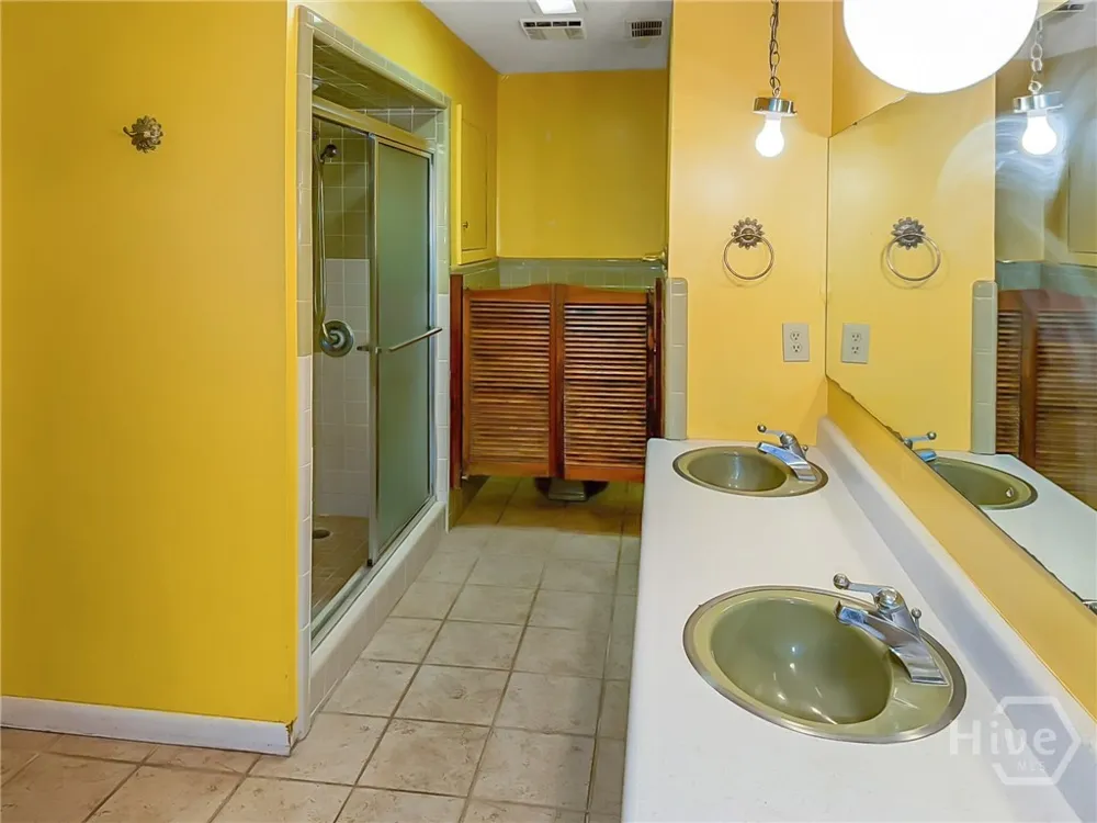 801 S Gordon Avenue Adel, GA 31620