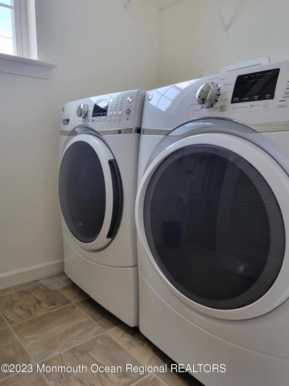 387 Kingfisher Road Tuckerton, NJ 08087