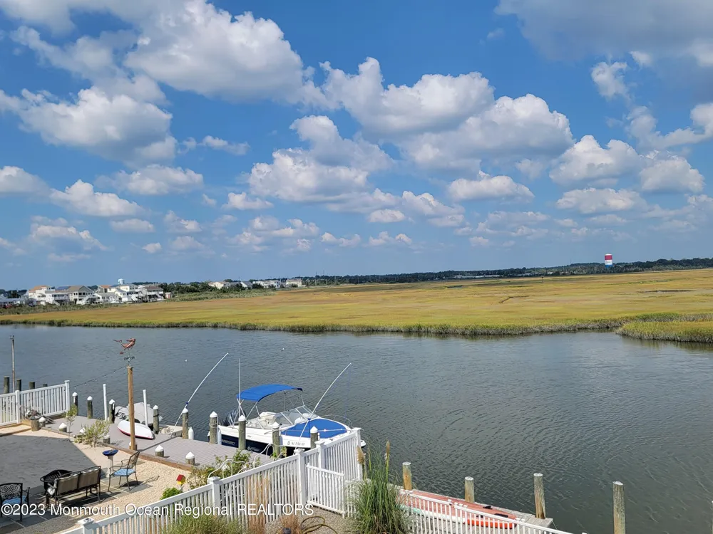 387 Kingfisher Road Tuckerton, NJ 08087
