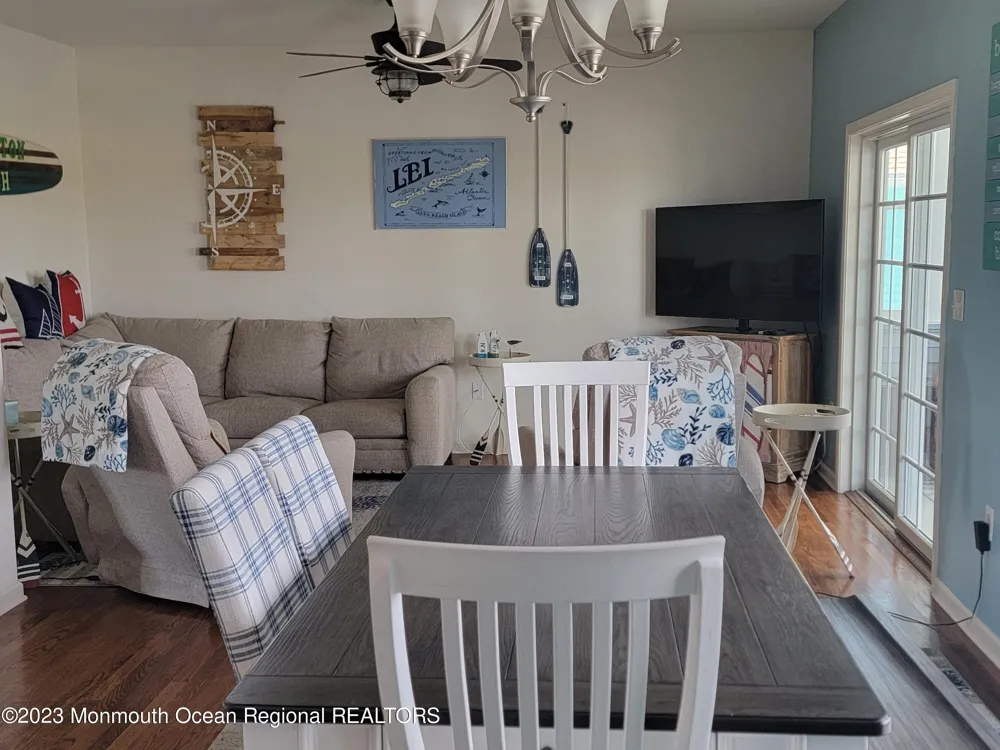 387 Kingfisher Road Tuckerton, NJ 08087