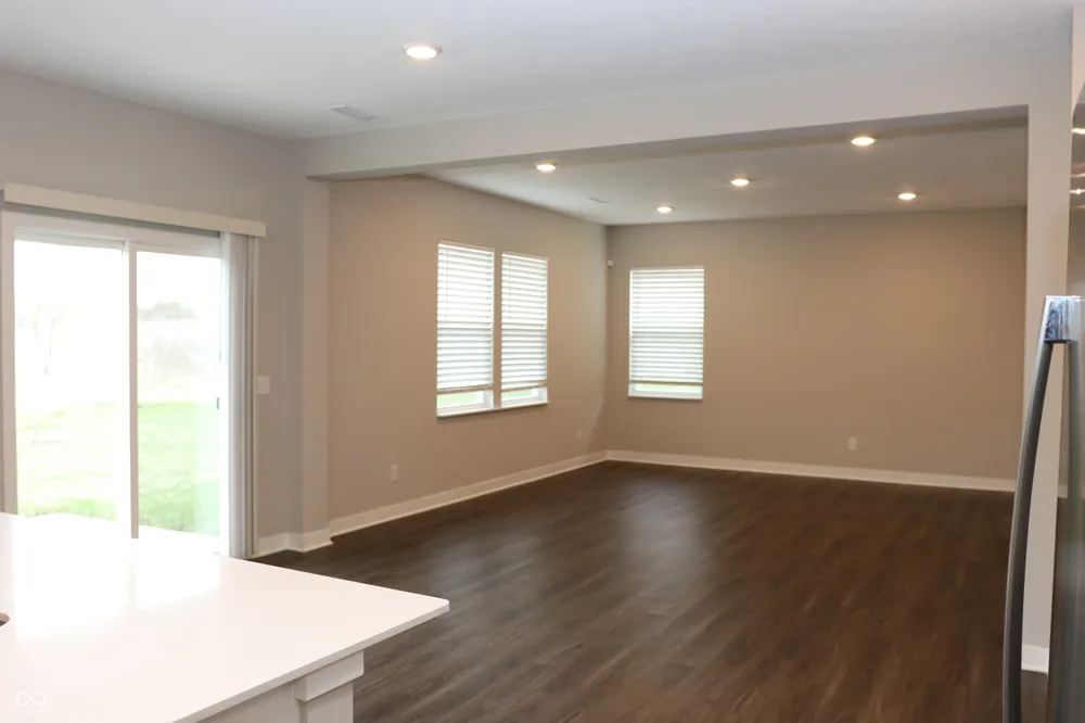 2704 Grassy Branch Drive Whitestown, IN 46075