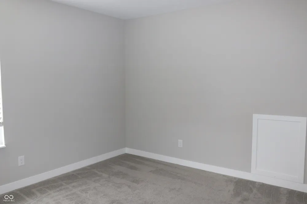 2704 Grassy Branch Drive Whitestown, IN 46075