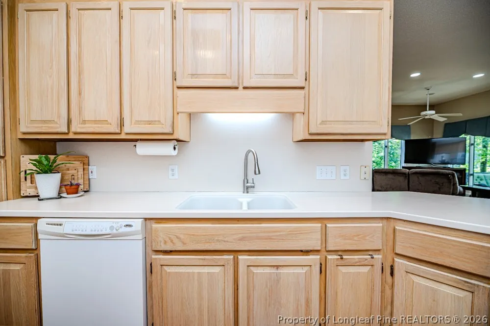 758 Turnbury Court Sanford, NC 27332