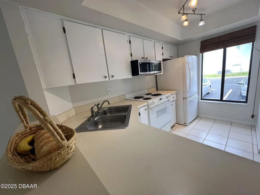3333 S Ridgewood Avenue #23 Port Orange, FL 32129