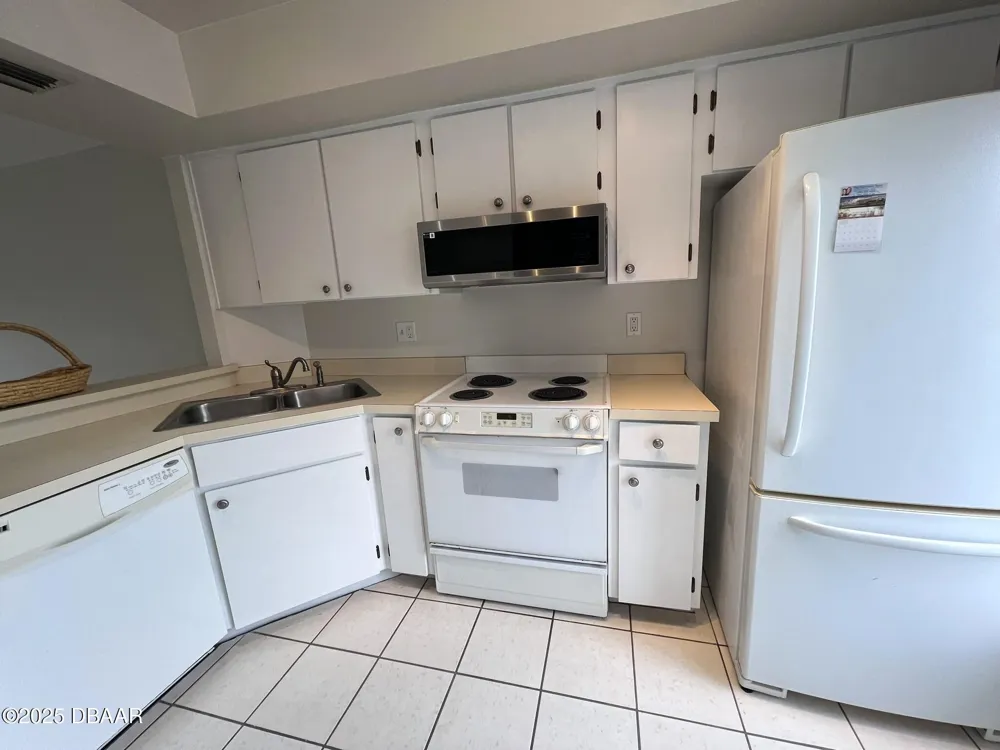 3333 S Ridgewood Avenue #23 Port Orange, FL 32129