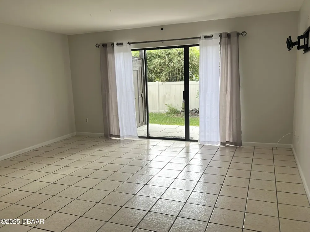 3333 S Ridgewood Avenue #23 Port Orange, FL 32129