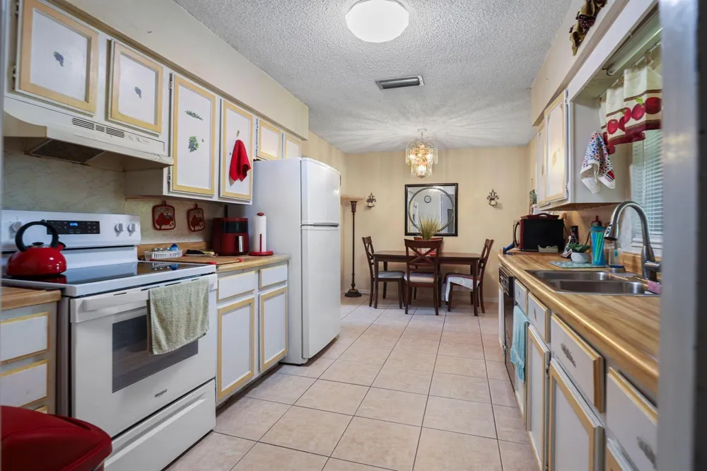 3324 S Jenkins Road Fort Pierce, FL 34981