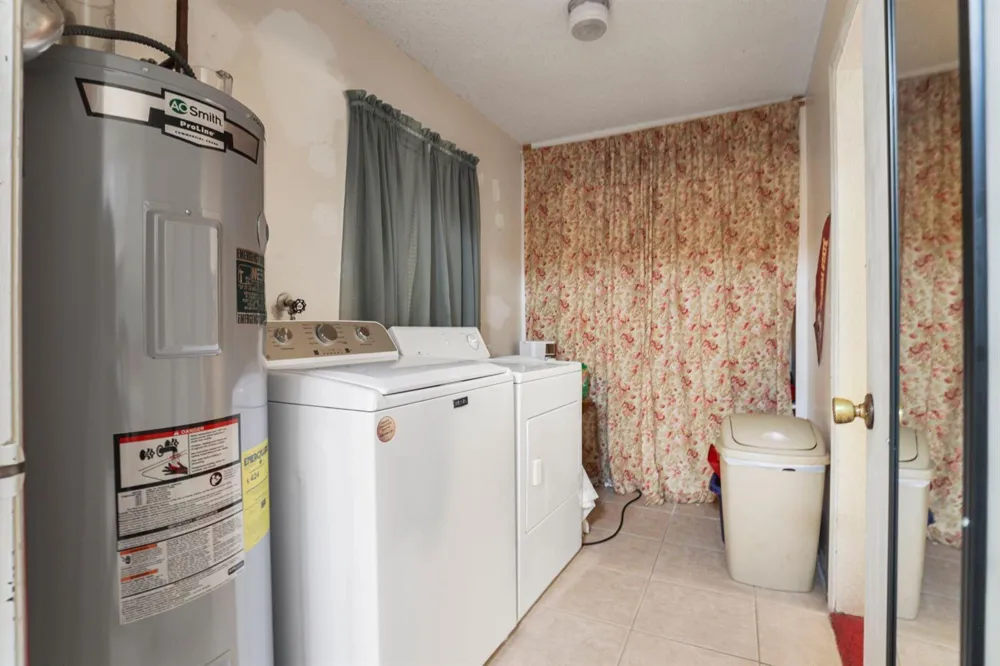 3324 S Jenkins Road Fort Pierce, FL 34981