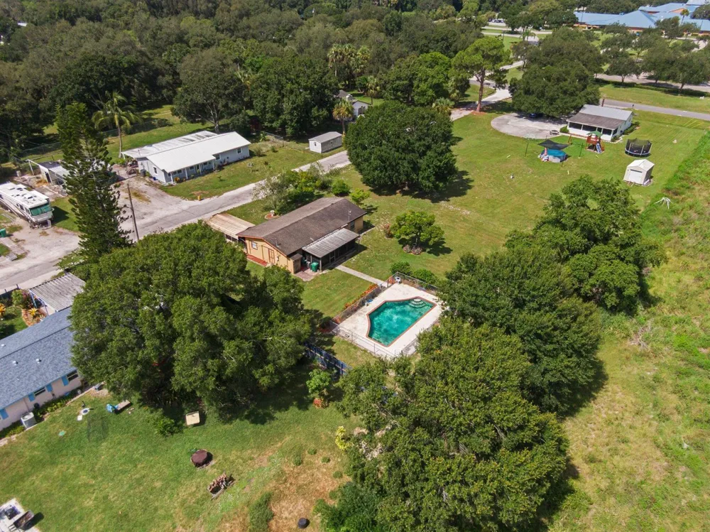 3324 S Jenkins Road Fort Pierce, FL 34981