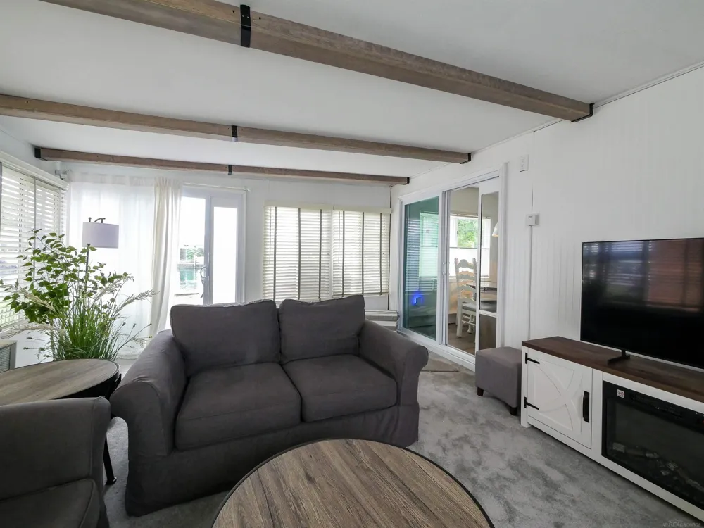 139 CHANNELSYDE ROAD Algonac City, MI 48001