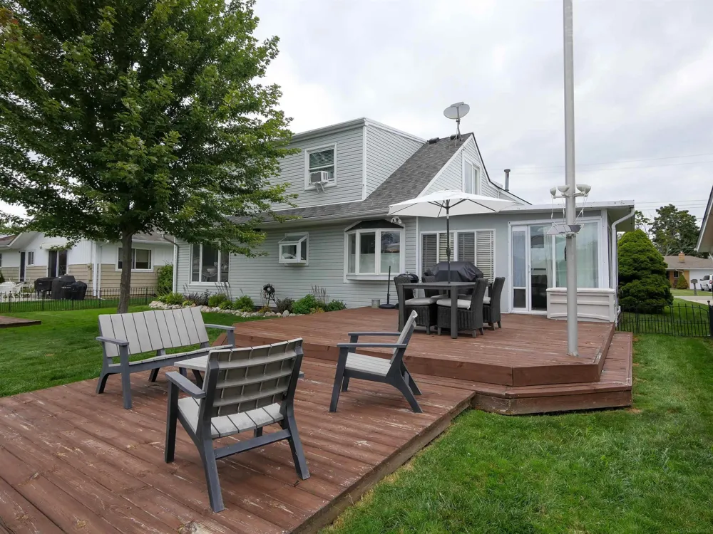 139 CHANNELSYDE ROAD Algonac City, MI 48001