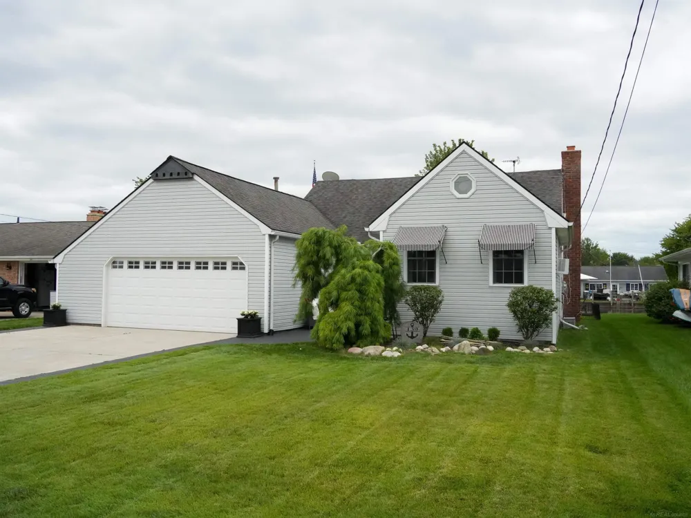 139 CHANNELSYDE ROAD Algonac City, MI 48001