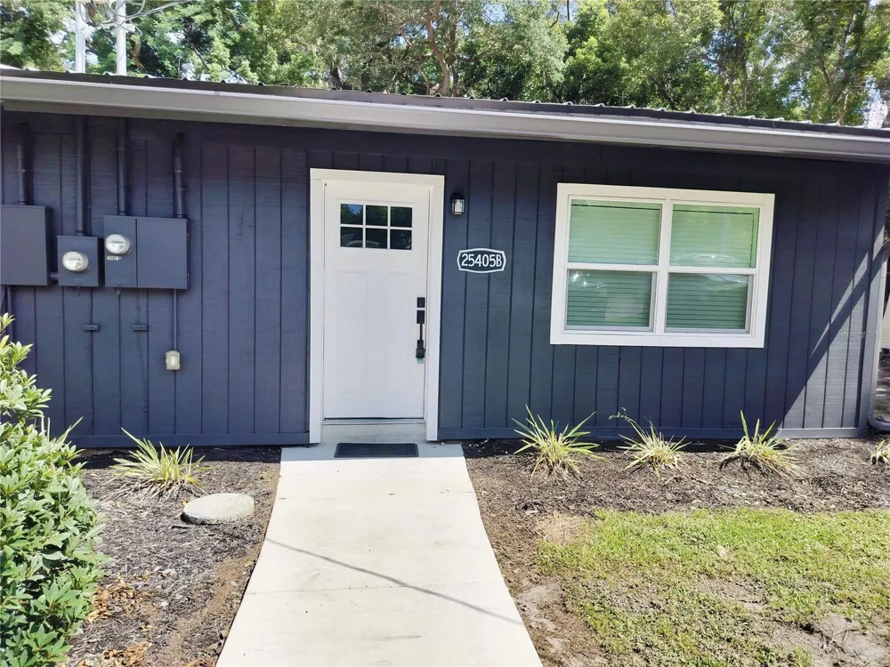 25405B COLMAR AVENUE #B Mount Plymouth, FL 32776