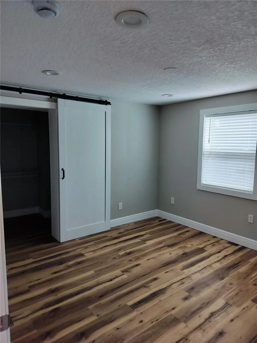 25405B COLMAR AVENUE #B Mount Plymouth, FL 32776