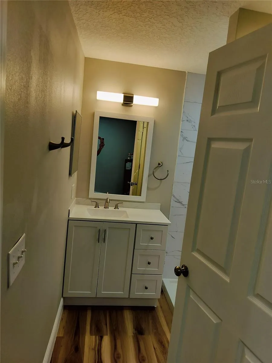 25405B COLMAR AVENUE #B Mount Plymouth, FL 32776
