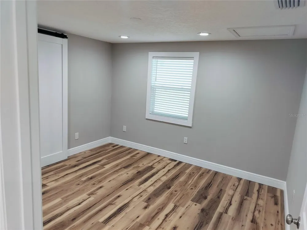25405B COLMAR AVENUE #B Mount Plymouth, FL 32776
